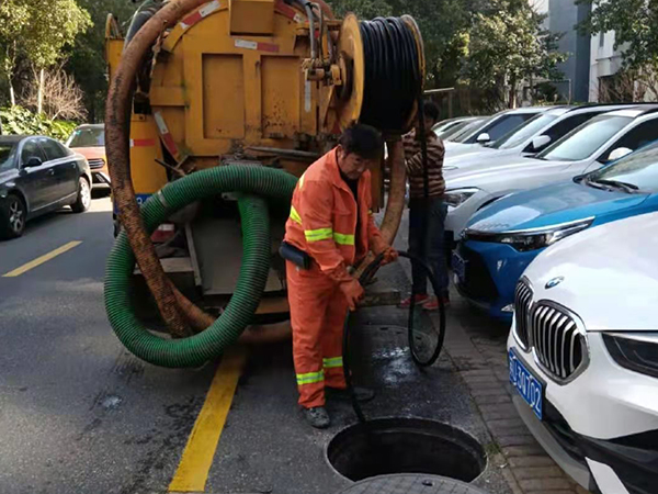 城区排污管道清淤